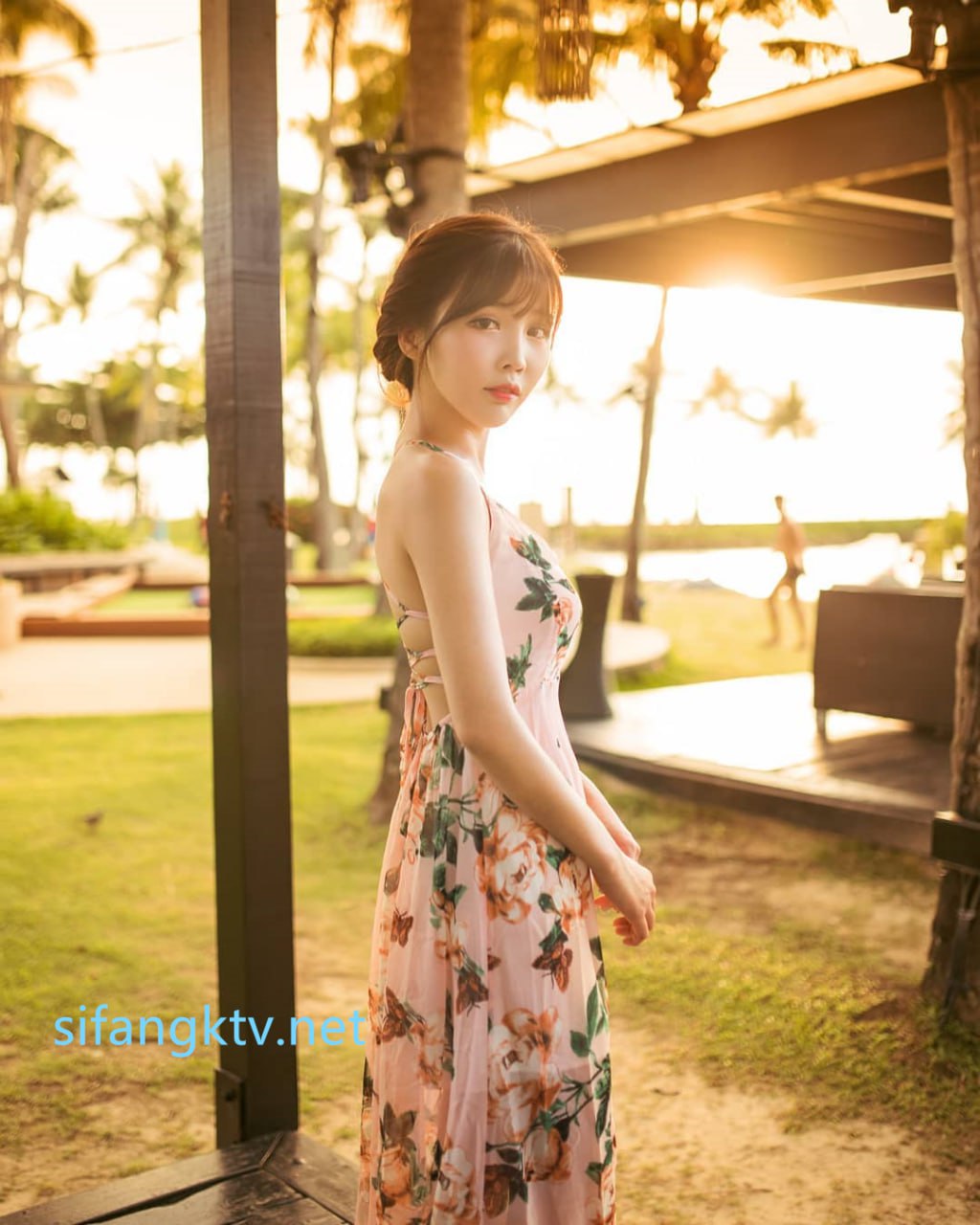 【2023_08_02】The_day_I_walked_around_in_a_bikini_It's_only_shown.m4v