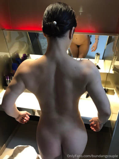 【2023-09-03】I'm pretty when I am naked !.m4v
